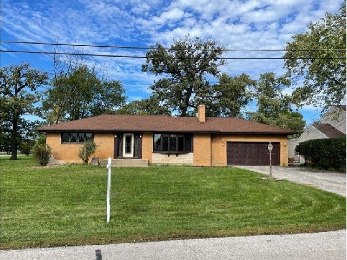 Homes Sold Oakdale Woods Bensenville Illinois, 17W262 Oakdale