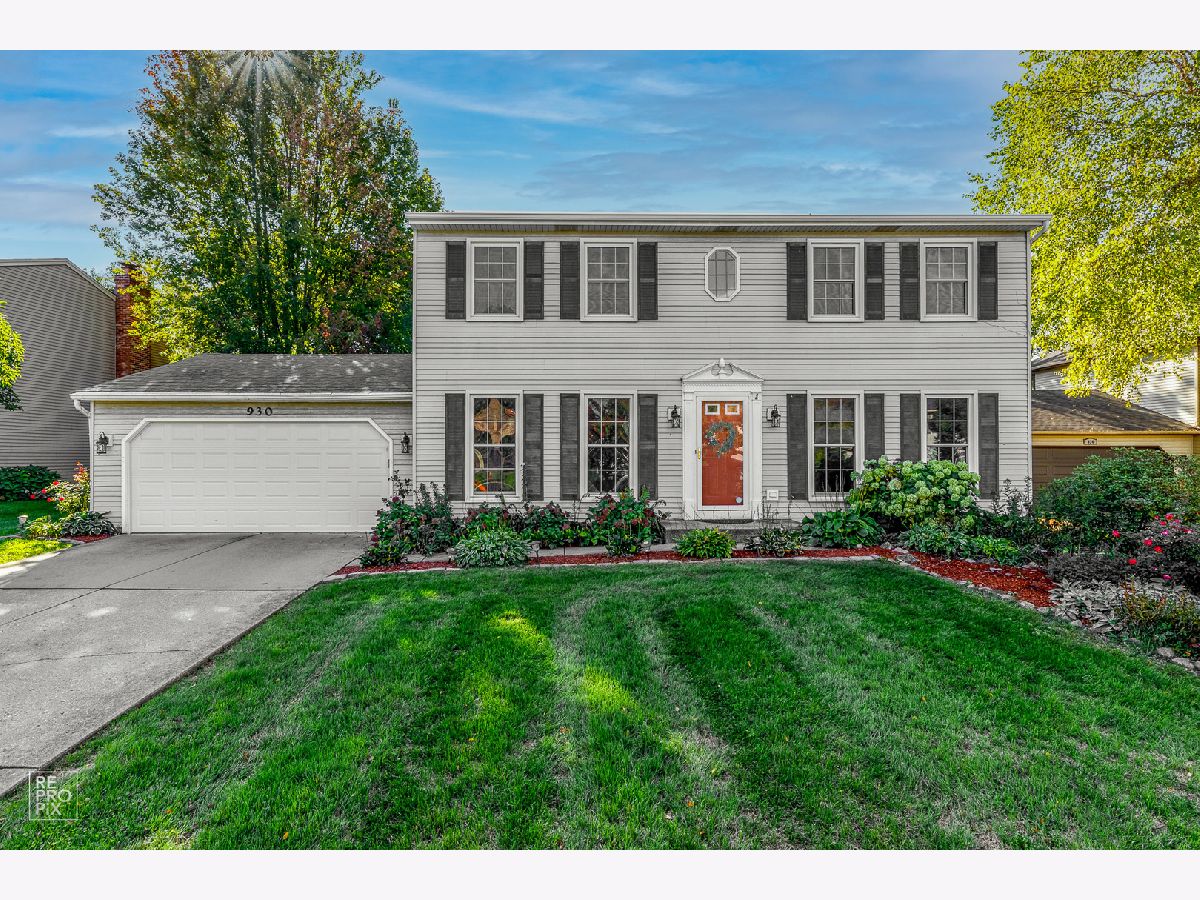 Homes & Condos & Townhomes Rented Fontenaix Naperville Illinois, 930 Oakleaf