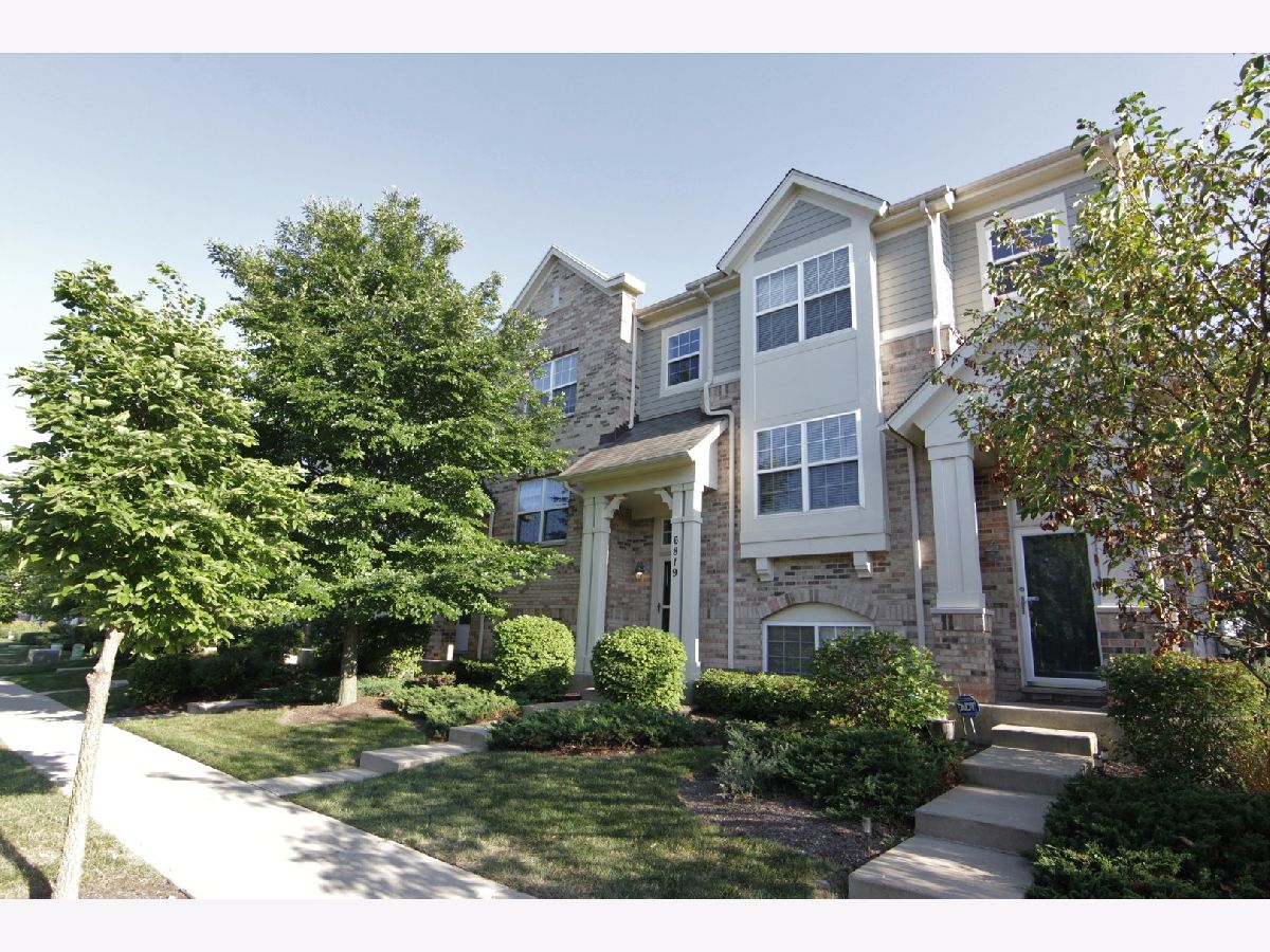 Condos & Townhomes Rented Trafalgar Woods Townhomes Morton Grove Illinois, 6819 Prairie