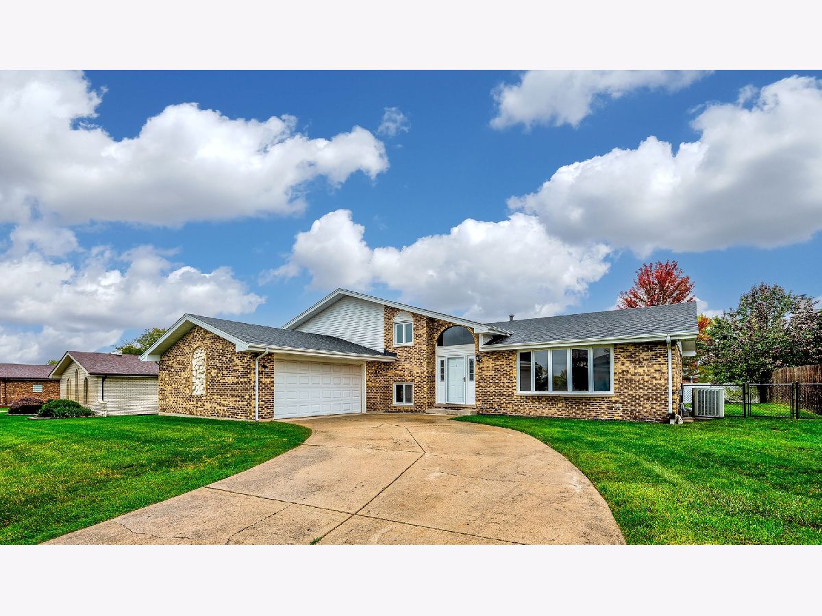 Homes Rented Orland Trails Orland Park Illinois, 13633 Overland