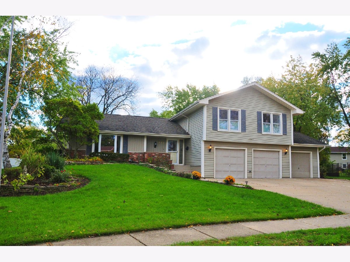 Homes Sold Lincoln Hill Glen Ellyn Illinois, 22W071 Stratford
