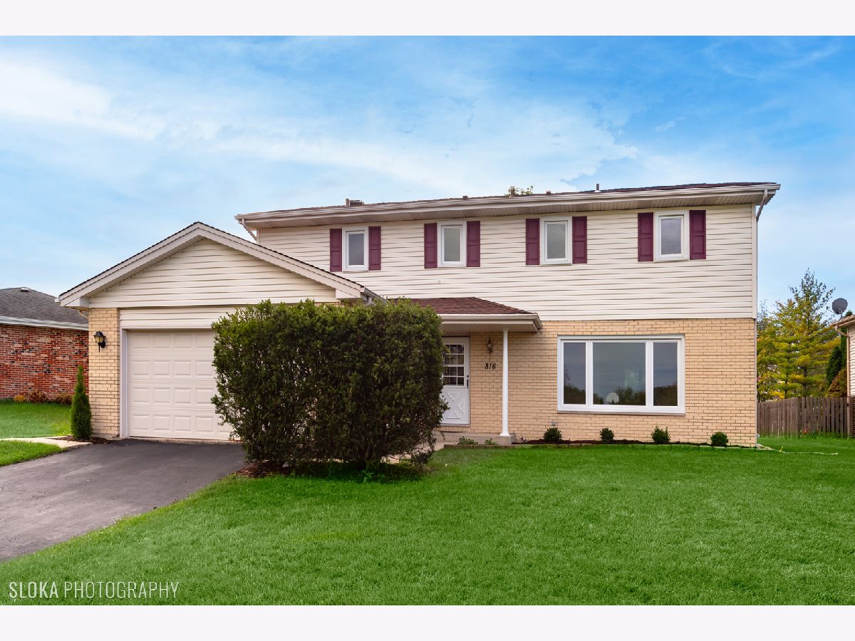 Homes Sold Hilltop Manor Schaumburg Illinois, 816 Apple