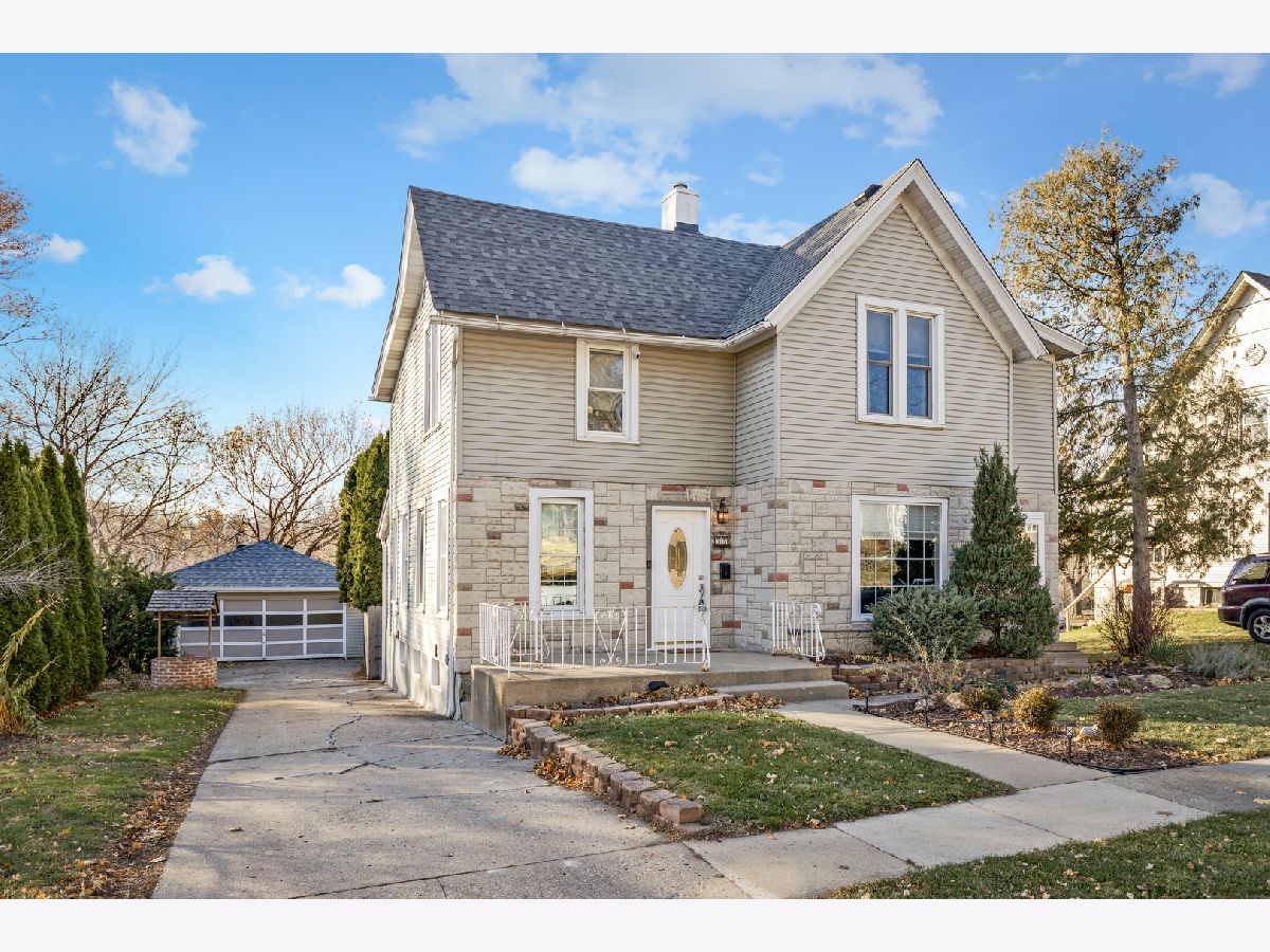 Homes & Condos & Townhomes Sold Old Town Carpentersville Illinois, 55 Wisconsin