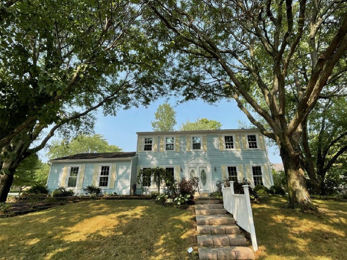 Homes Sold Hunters Woods Naperville Illinois, 917 Hidden Lake