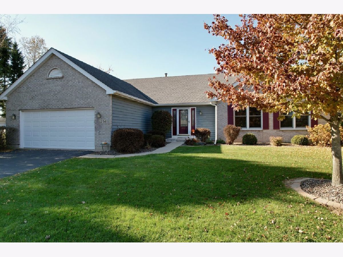 Homes Sold Autumn Ridge Woodstock Illinois, 1274 Tara