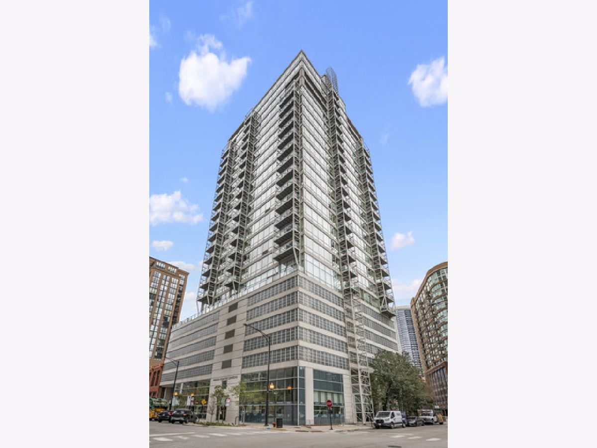 Condominiums Rented Kingsbury On The Park Chicago Illinois, 653 Kingsbury