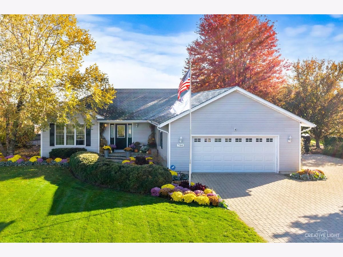 Homes Sold Woodlake Landing Sandwich Illinois, 700 Wright