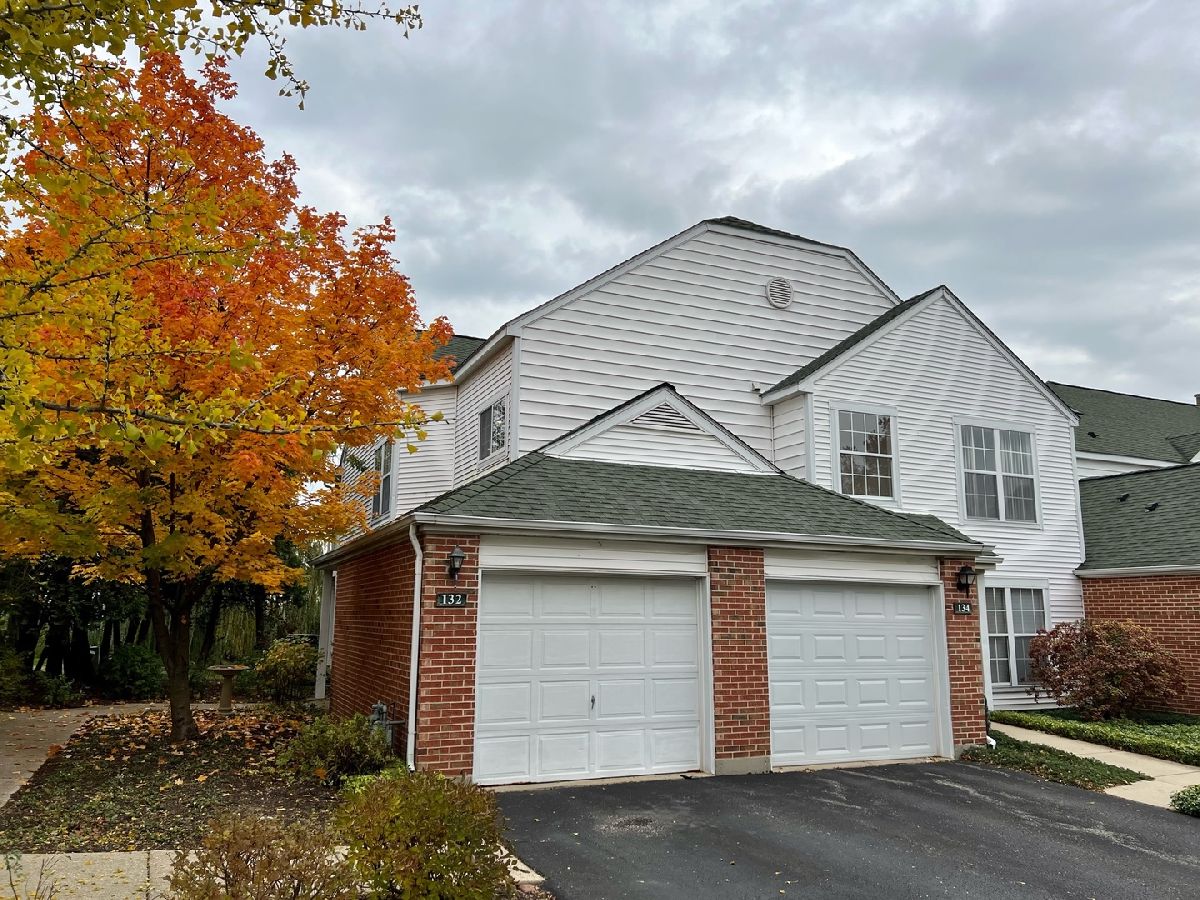 Townhomes & Condos Rented The Hamptons Lake Bluff Illinois, 132 Pembroke