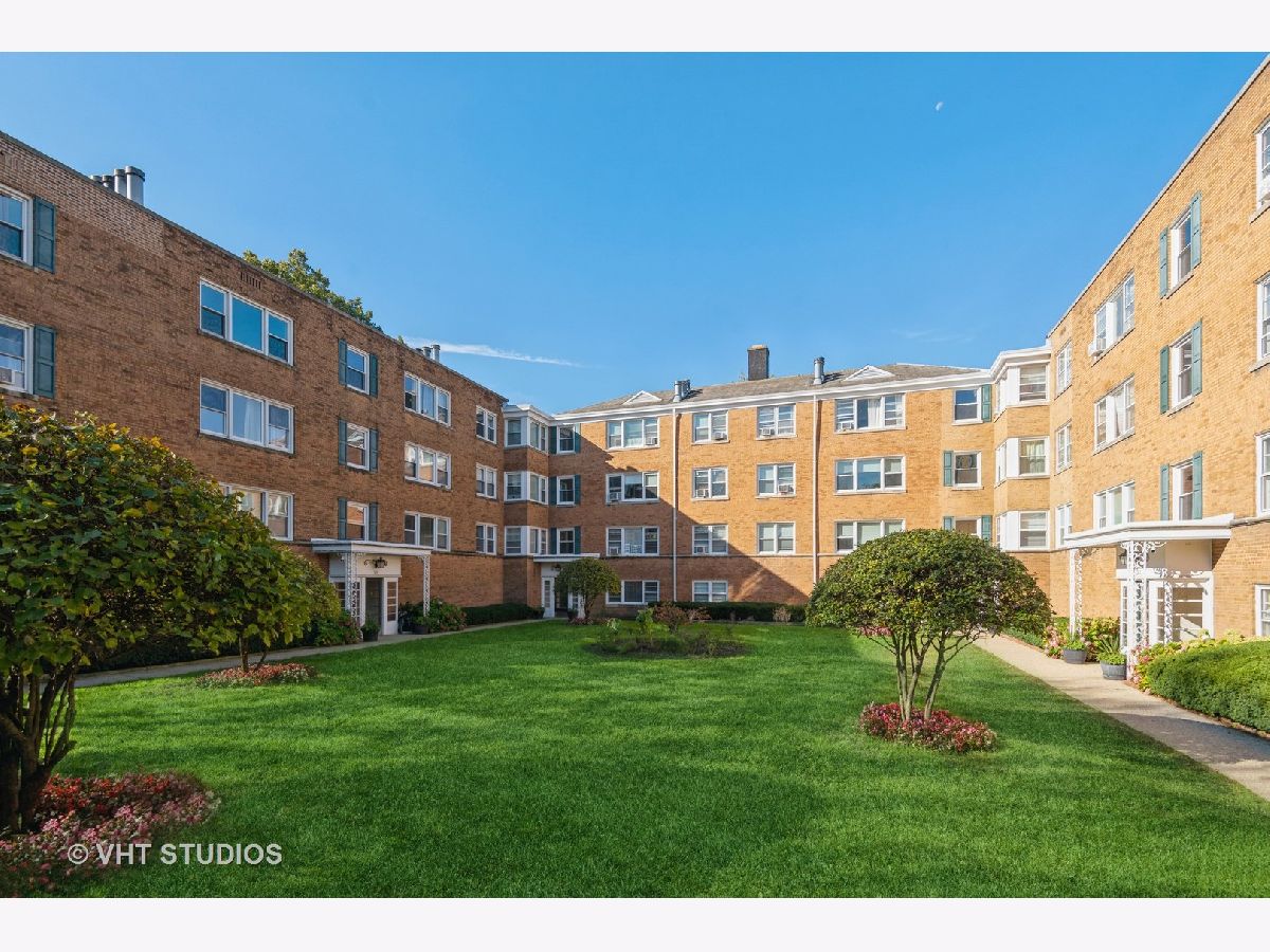Condominiums Sold Michigan Place Evanston Illinois, 520 Michigan