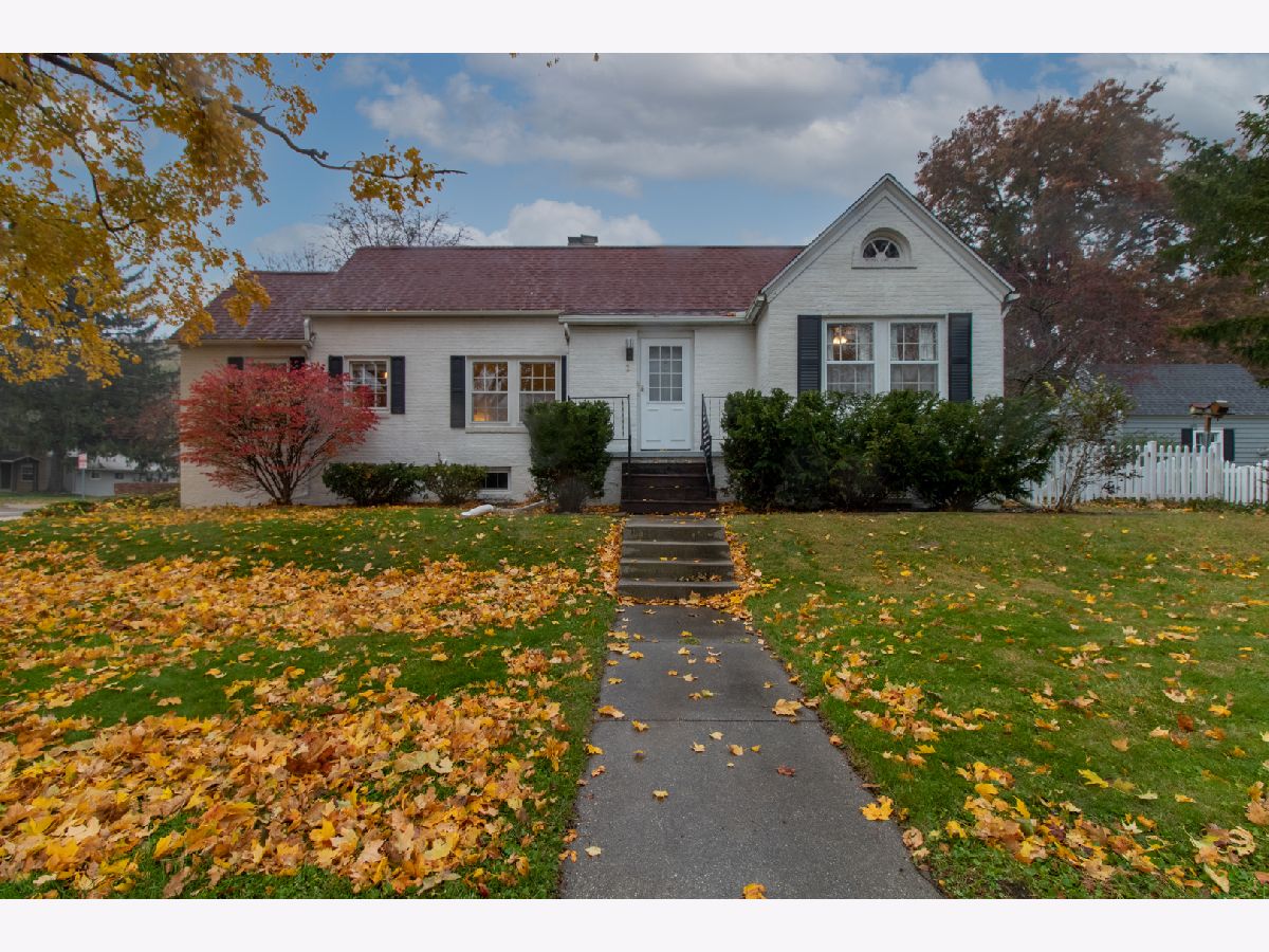 Homes Sold Briarwood Bloomington Illinois, 2 Dawes