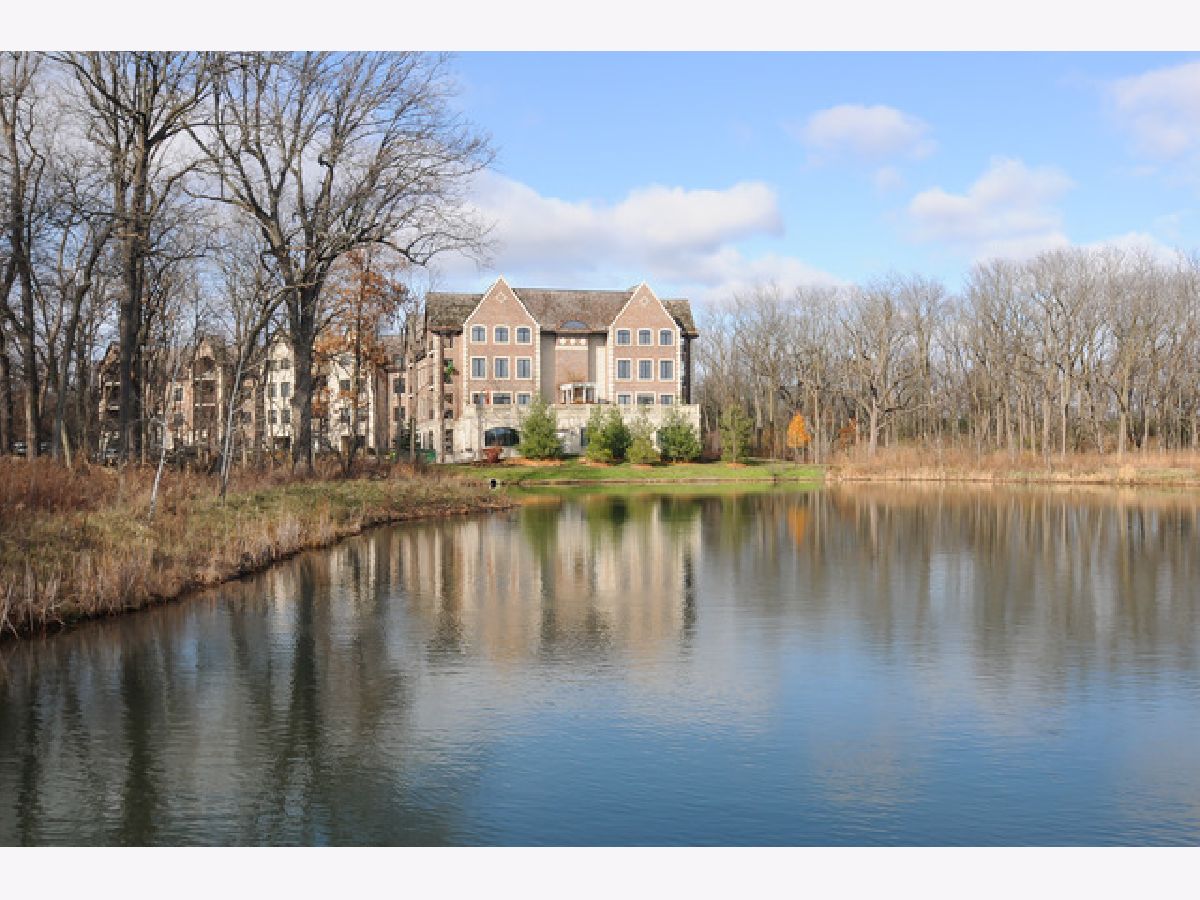 Condominiums Rented Amberley Woods Lake Forest Illinois, 1800 Amberley