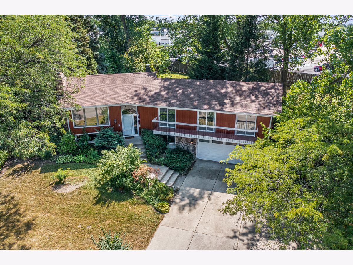 Townhomes & Condos & Homes Rented Valley Lo Glenview Illinois, 2101 Valley Lo