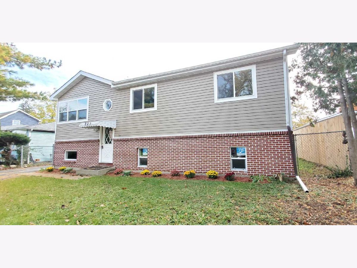 Homes Sold Phillips & Barrs Mundelein Illinois, 221 Longwood