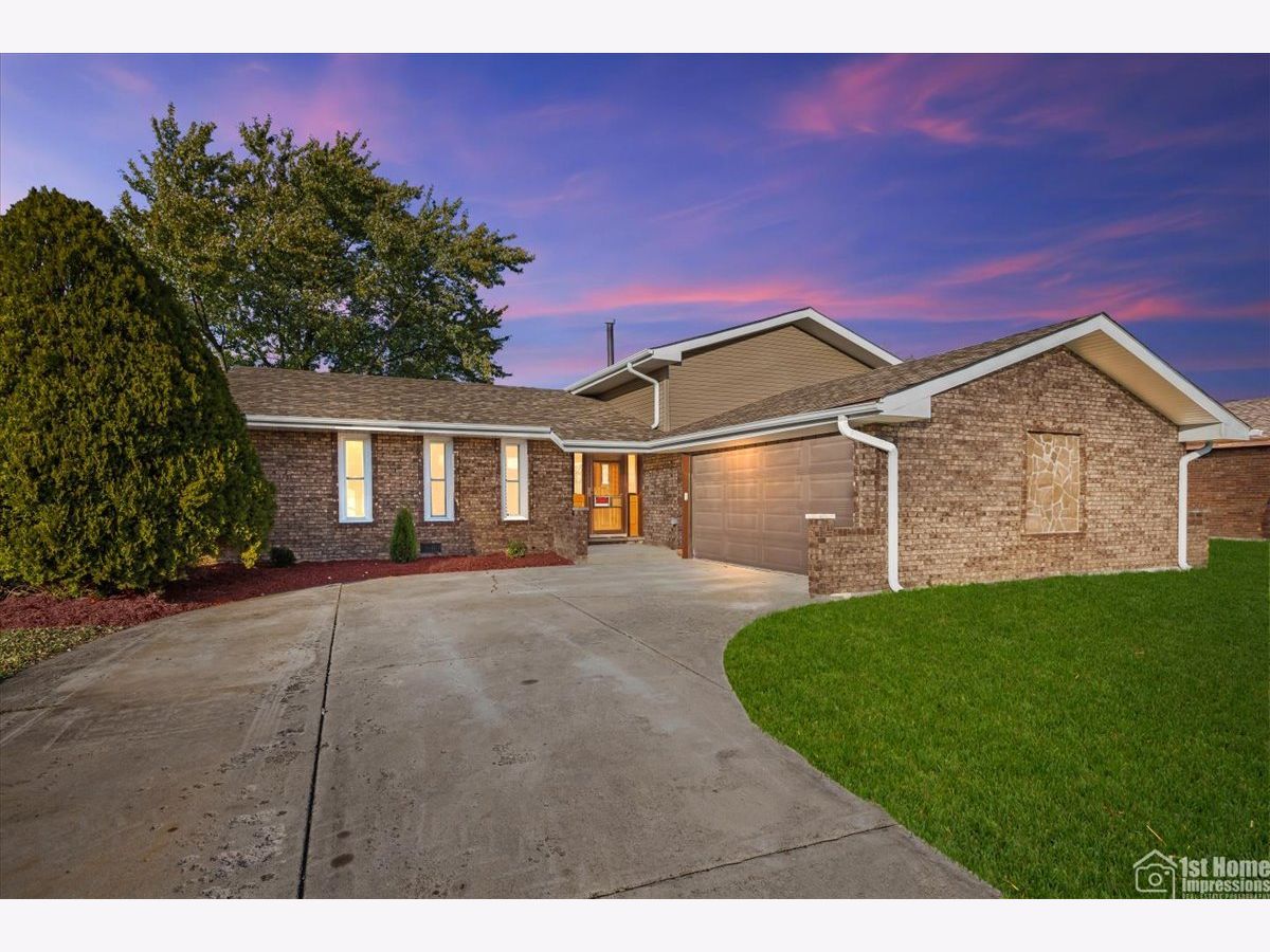 Homes & Townhomes Sold Lake Lynwood Lynwood Illinois, 2528 198th