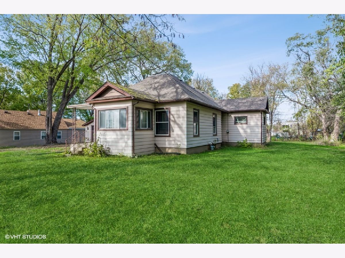  Sold Nelson Illinois, 212 Pope