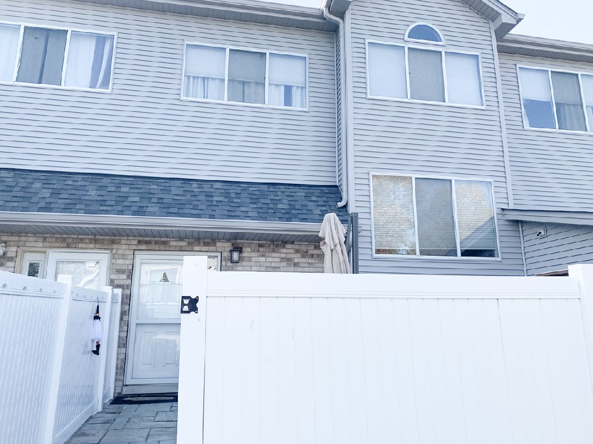 Townhomes & Condos Rented Fox Chase Aurora Illinois, 272 Park Ridge