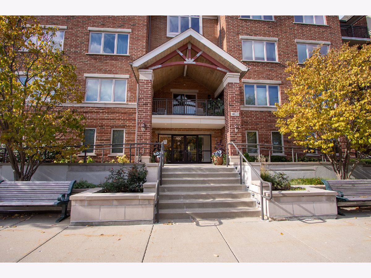 Condominiums Sold Lincolnshire Place Lincolnshire Illinois, 400 Village Green