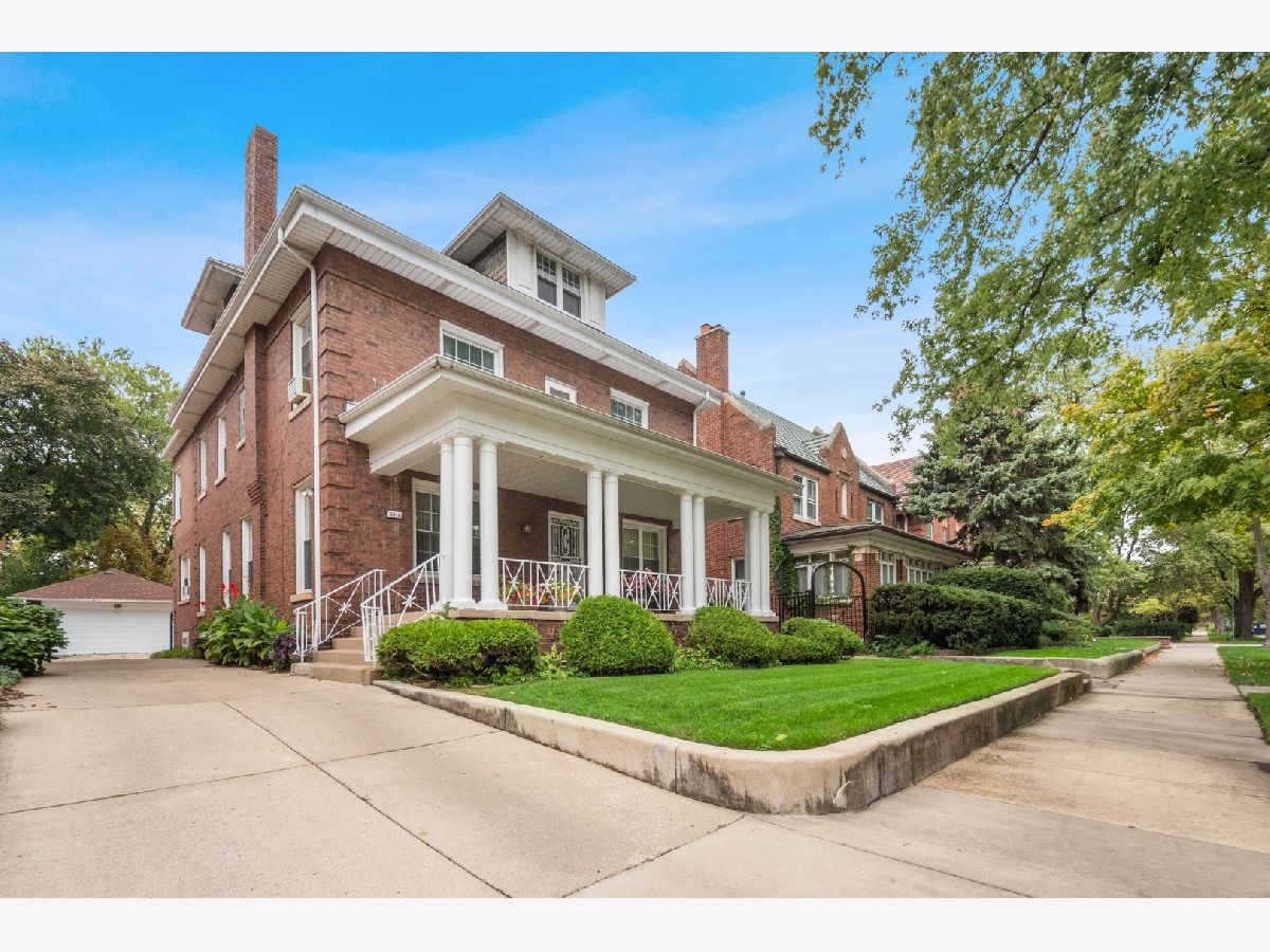 Homes & Condominiums Sold Jackson Park Highlands Chicago Illinois, 6810 Euclid