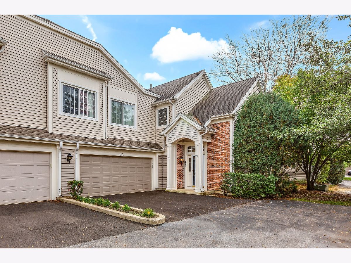 Townhomes & Condos Sold Concord Station Streamwood Illinois, 43 Briarwood