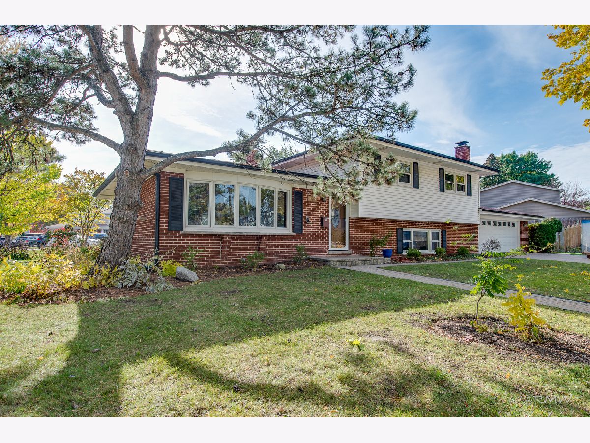 Homes Sold Heritage Addison Illinois, 879 Heritage