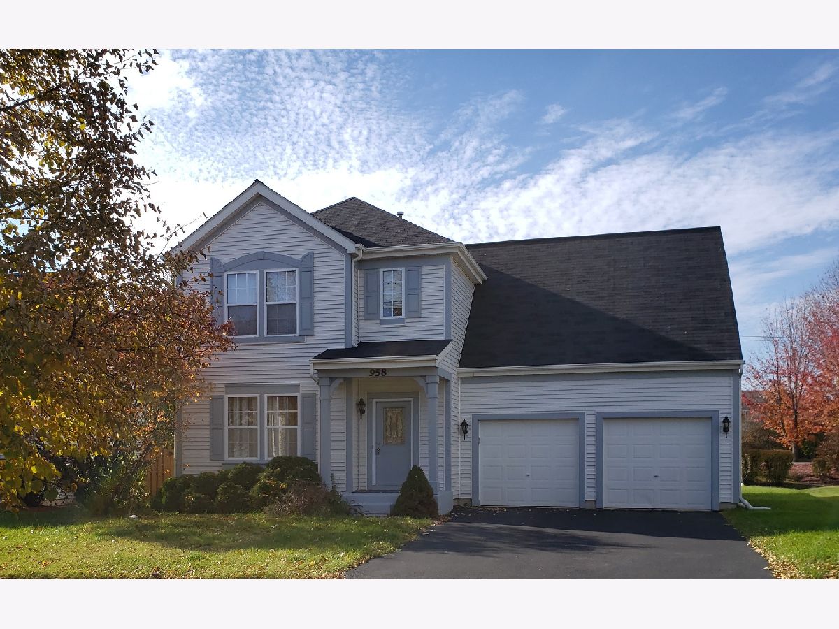 Homes & Townhomes & Condos Rented Madrona Village Round Lake Illinois, 958 Arlington