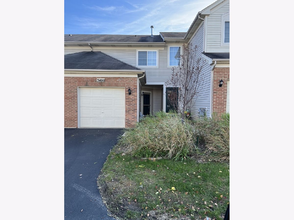 Townhomes Rented Shenandoah Townhomes Carpentersville Illinois, 3400 Blue Ridge
