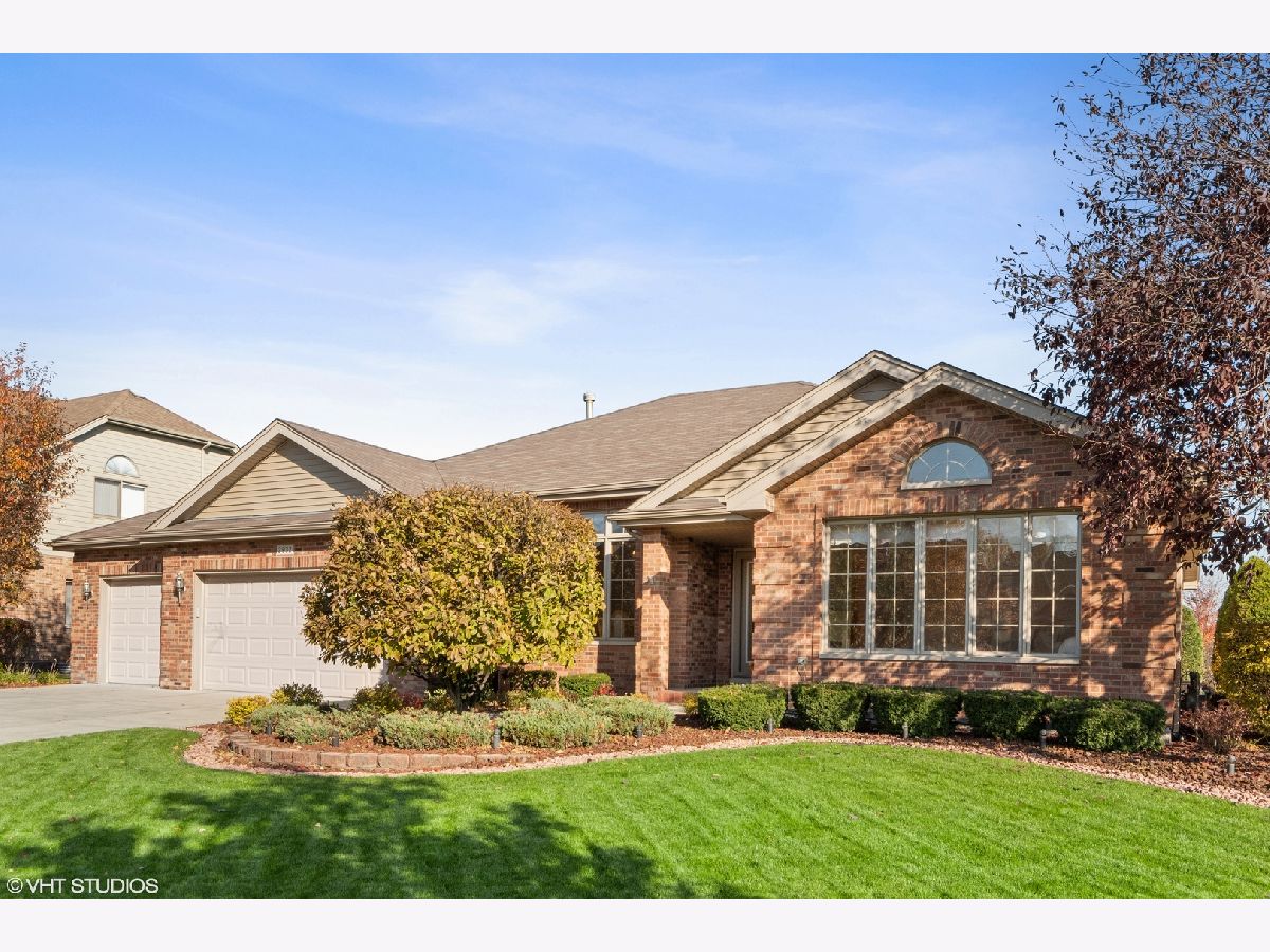 Homes Sold Taylor Glen New Lenox Illinois, 2932 Taylor Glen