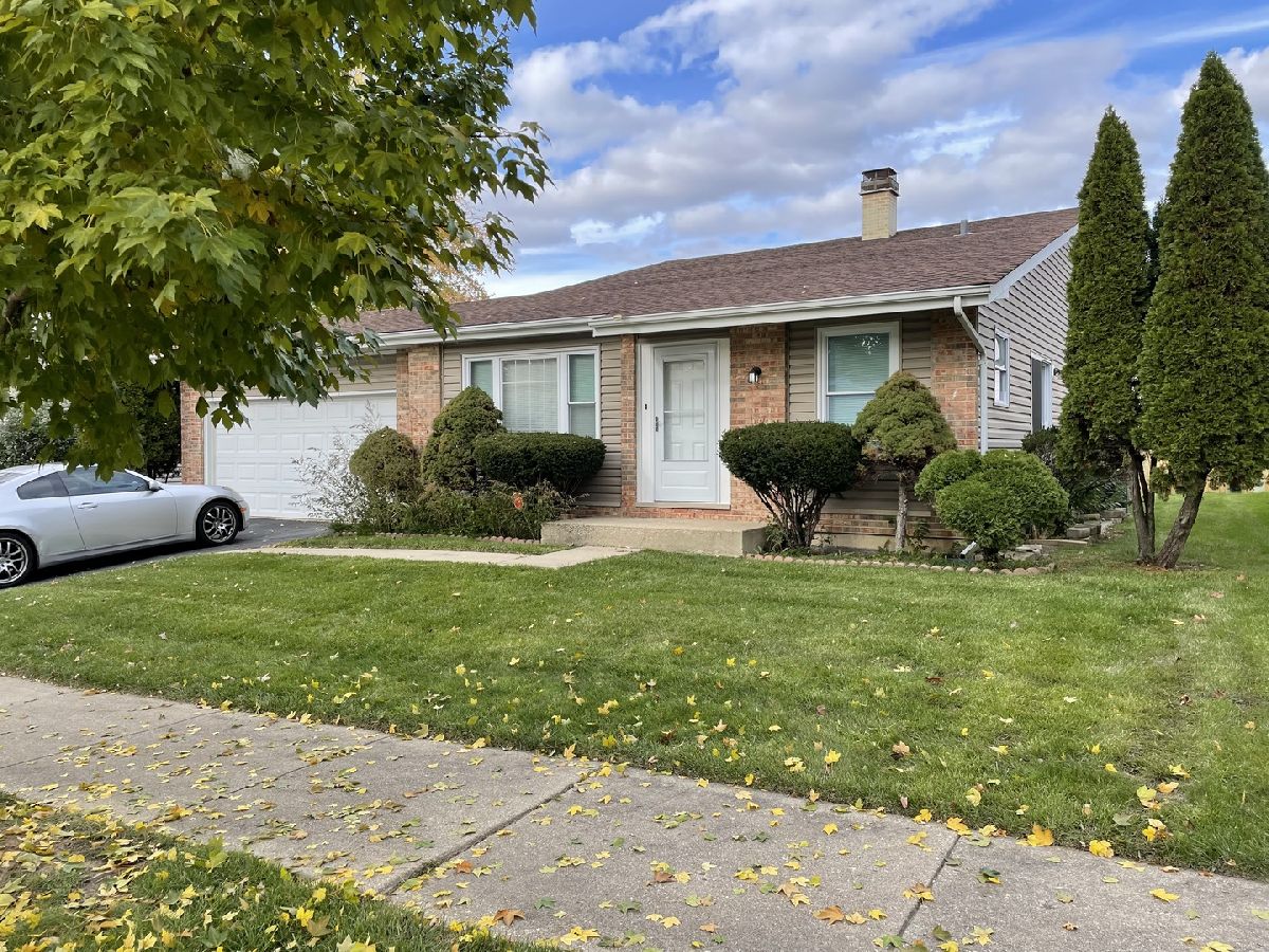 Homes Rented Foxworth Lombard Illinois, 1102 Hunter