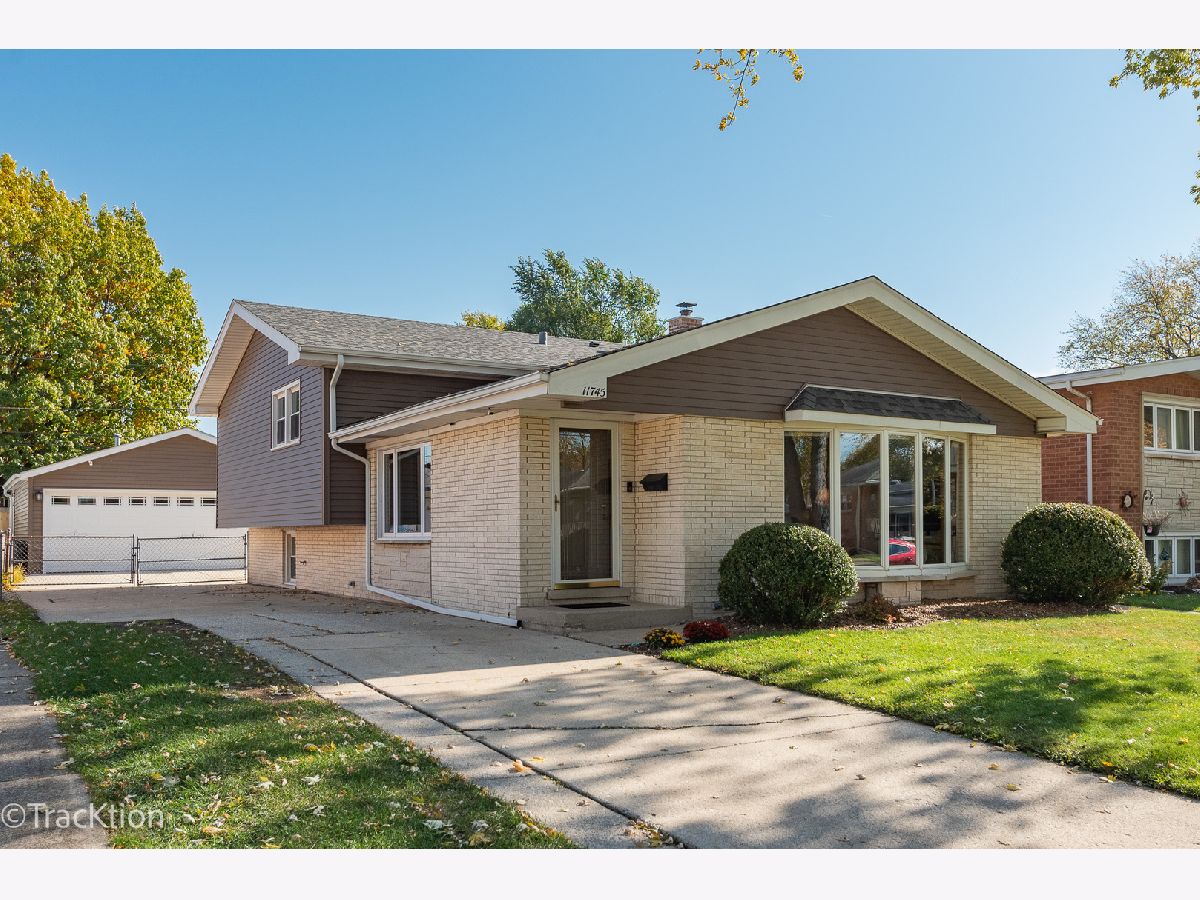 Homes Sold Linecrest Manor Alsip Illinois, 11745 Kildare