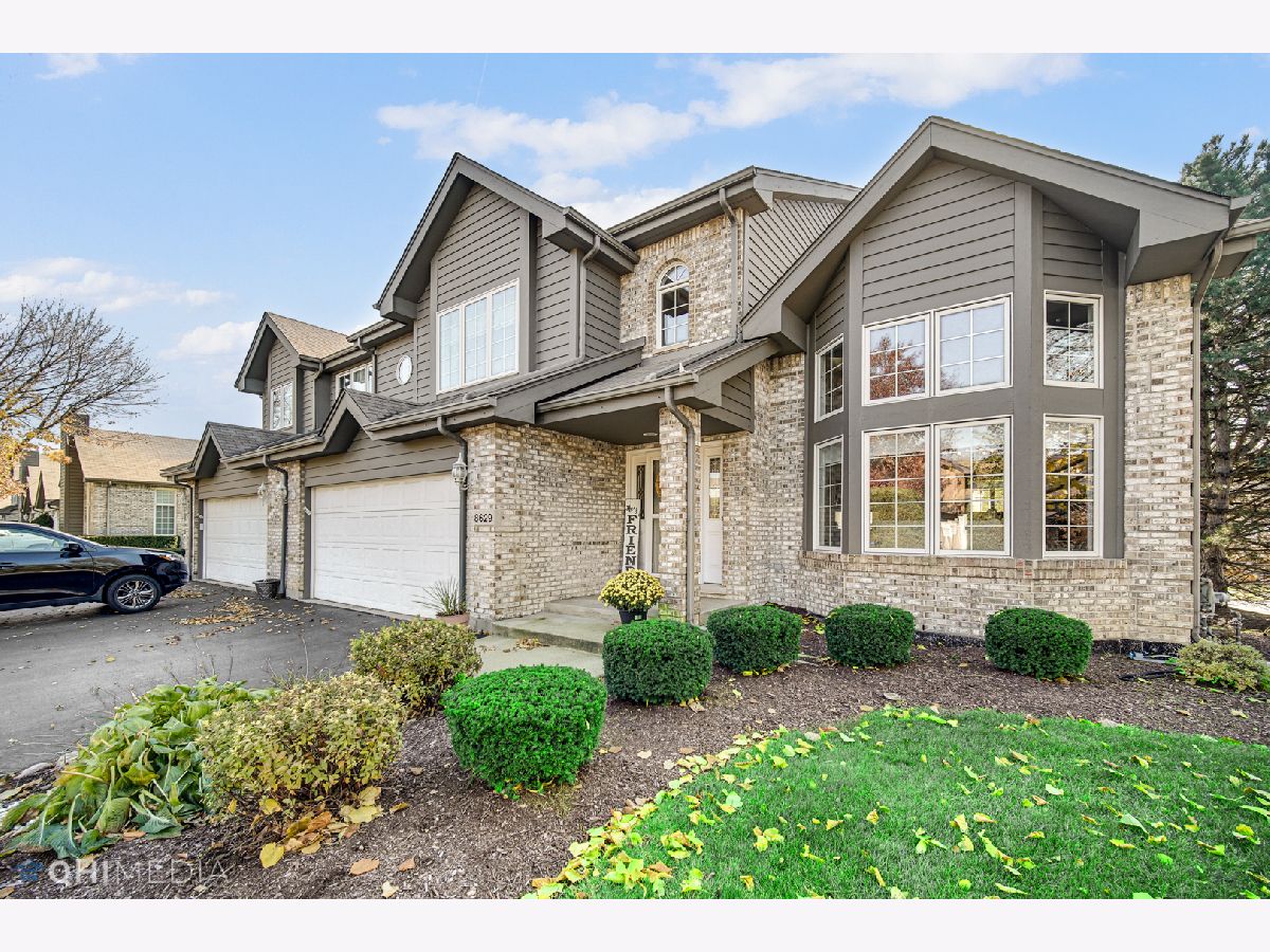 Townhomes Sold Chesterfield Place Orland Park Illinois, 8629 Nancy