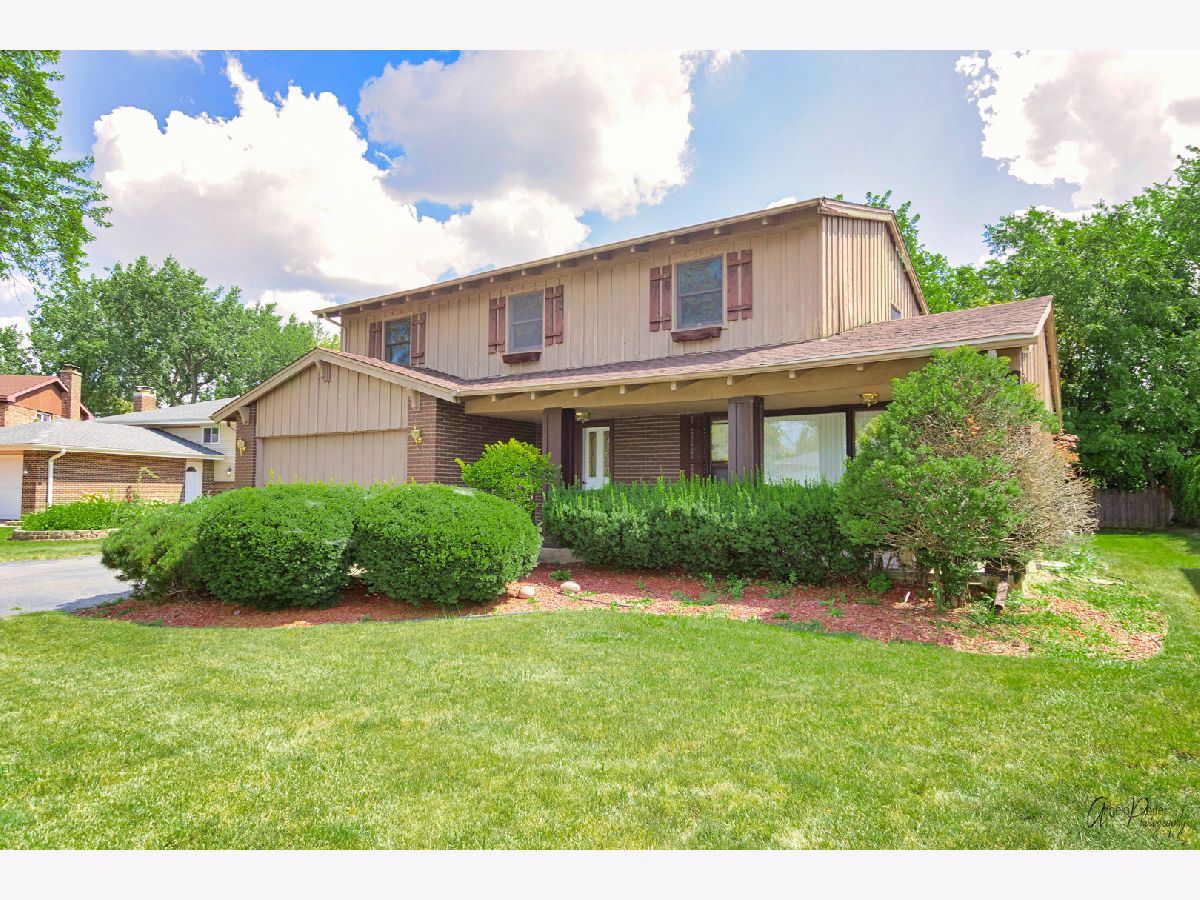 Homes Sold Brentwood East Bensenville Illinois, 749 Brentwood