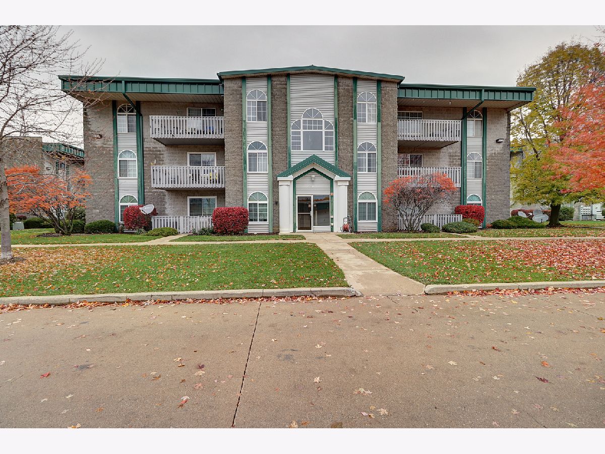 Condominiums Sold Heritage Terrace Joliet Illinois, 2891 Heritage