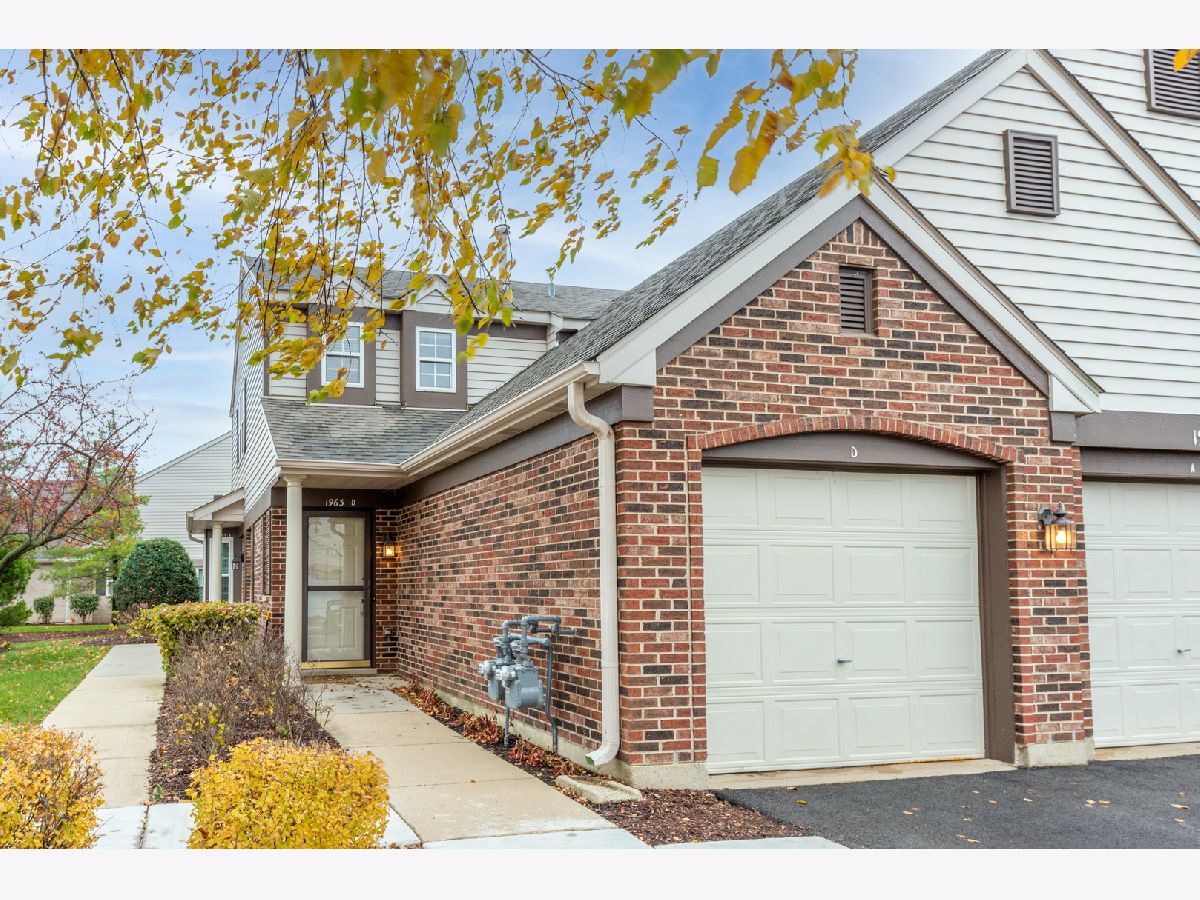 Briar Pointe Schaumburg IL, Townhomes & Condos For Sale & For Rent