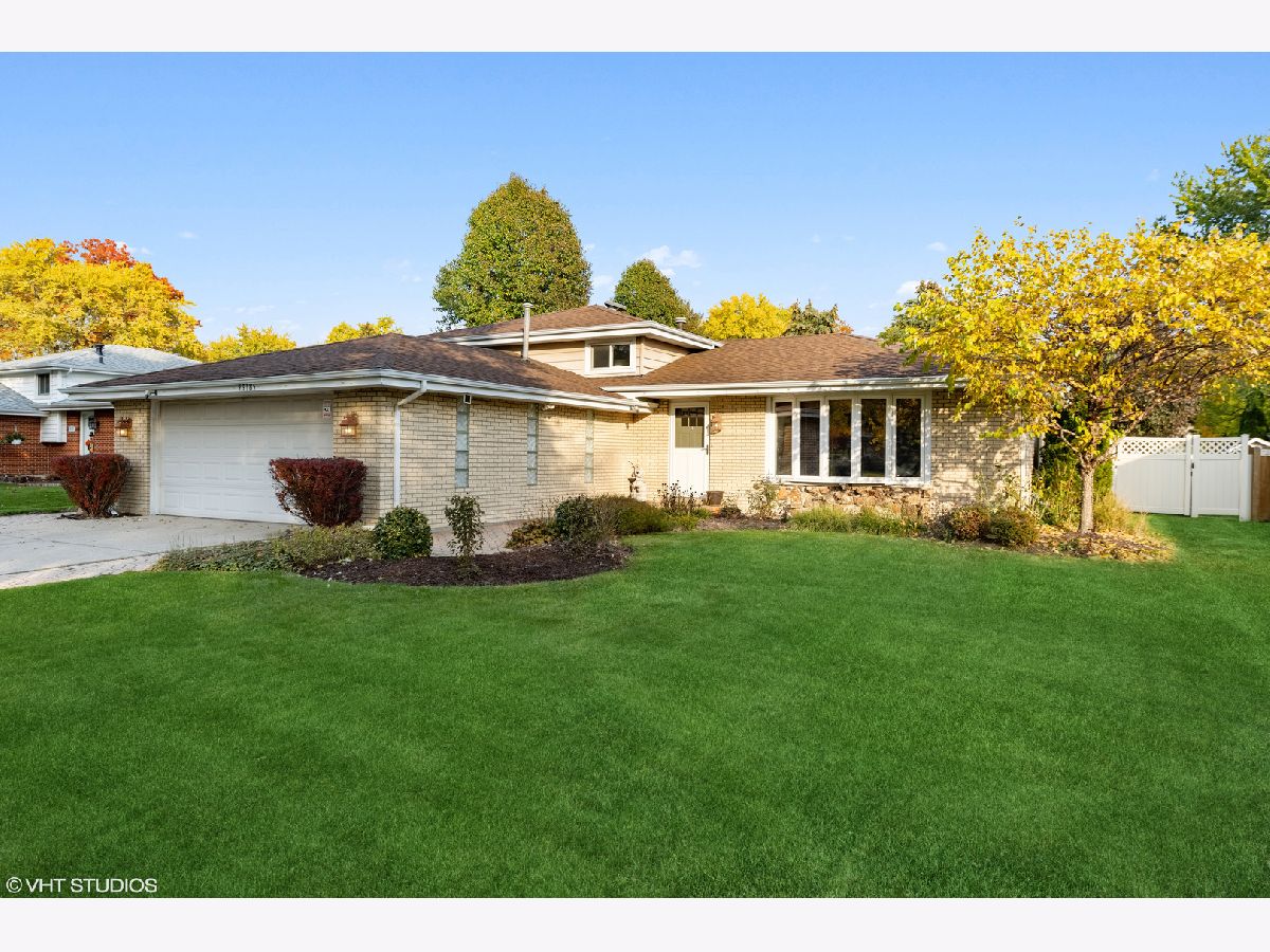 Homes Sold Rosehill Estates Downers Grove Illinois, 9S185 Florence
