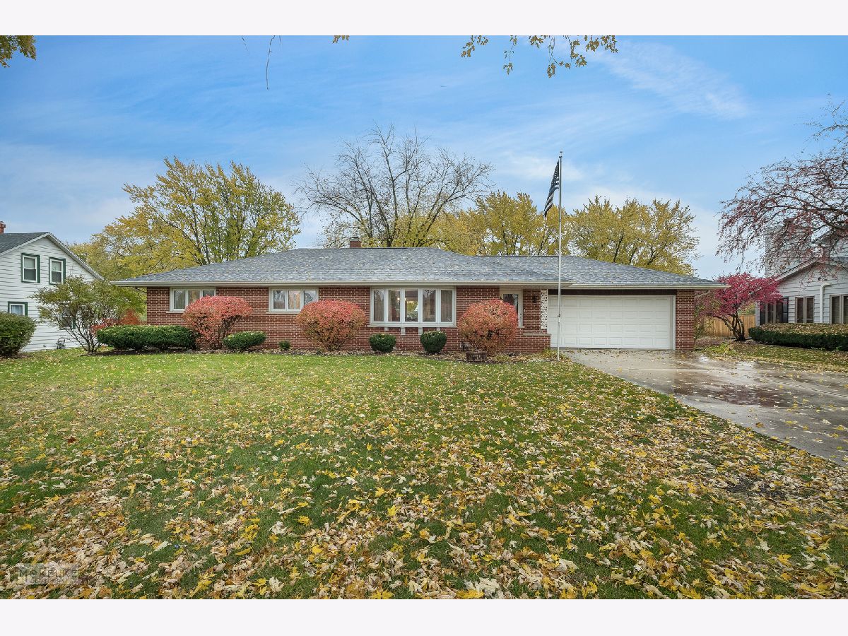 Homes & Condominiums Sold Marywood Aurora Illinois, 645 Schomer