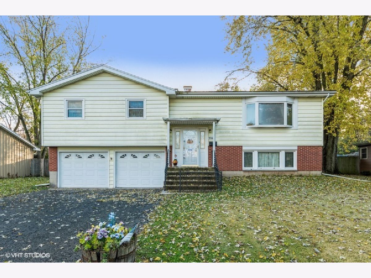 Homes Sold Cherry Hill Joliet Illinois, 2742 Lancaster