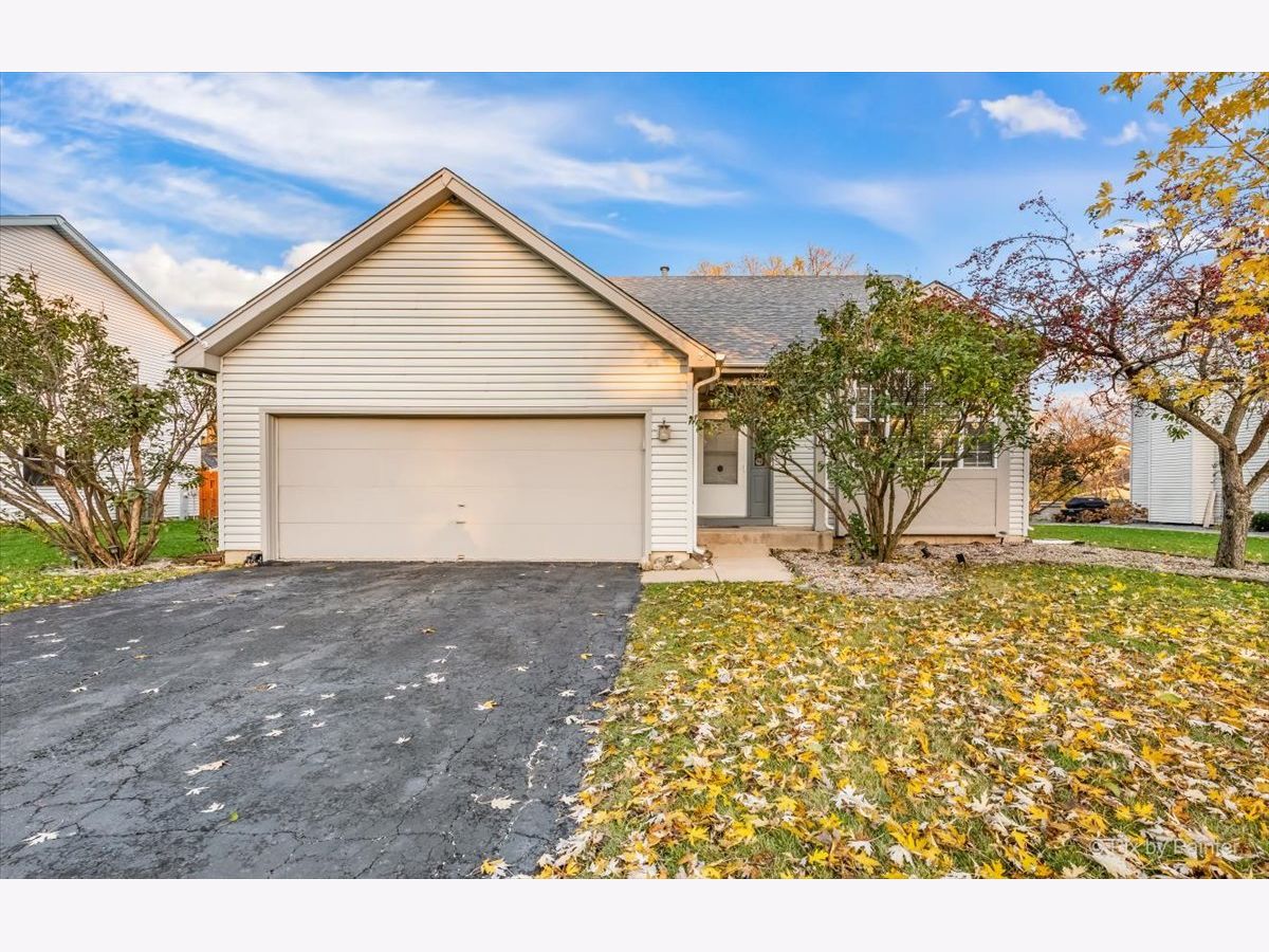 Homes Sold Oak Meadows Carpentersville Illinois, 406 Vana