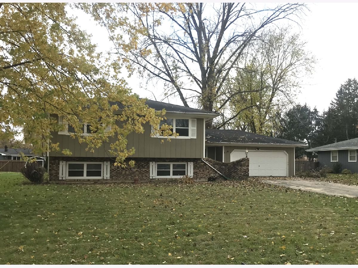 Homes Sold Leigh Aurora Illinois, 819 Verity
