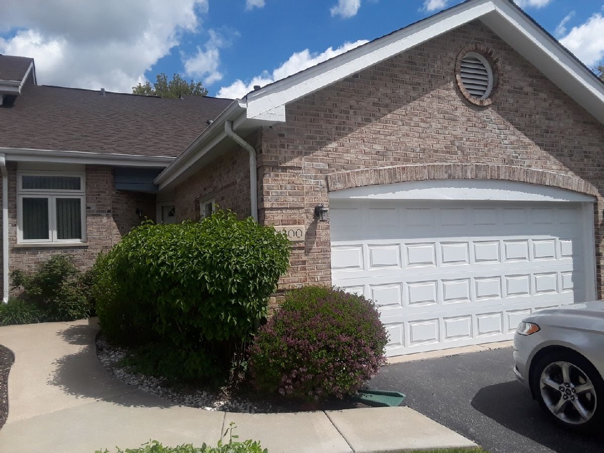 Homes & Townhomes & Condos Rented Brook Hills Orland Park Illinois, 11300 Brook Crossing