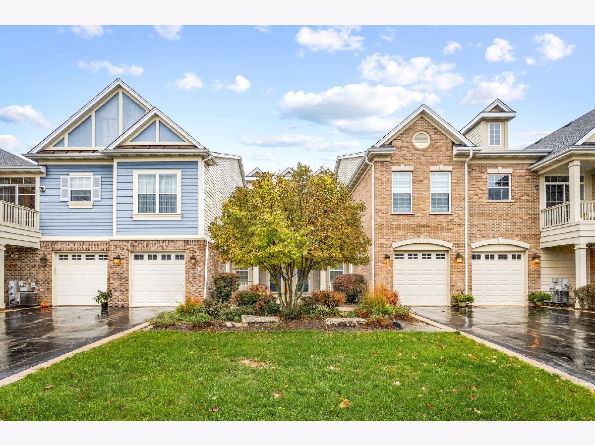 Lion's Gate Schaumburg IL, Condos & Townhomes & Homes For Sale & For
