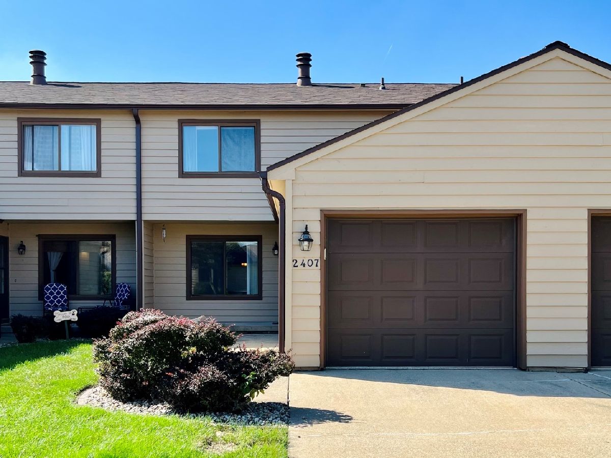 Condominiums & Homes Sold Morissey Park Champaign Illinois, 2407 Morrissey Park