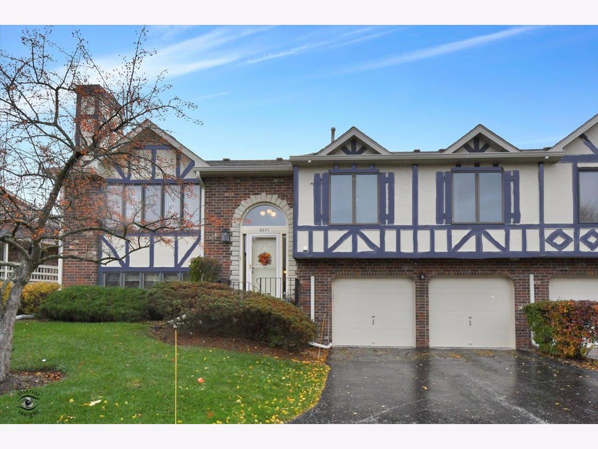 Townhomes & Condos Sold Cambridge Tinley Park Illinois, 9271 Drummond