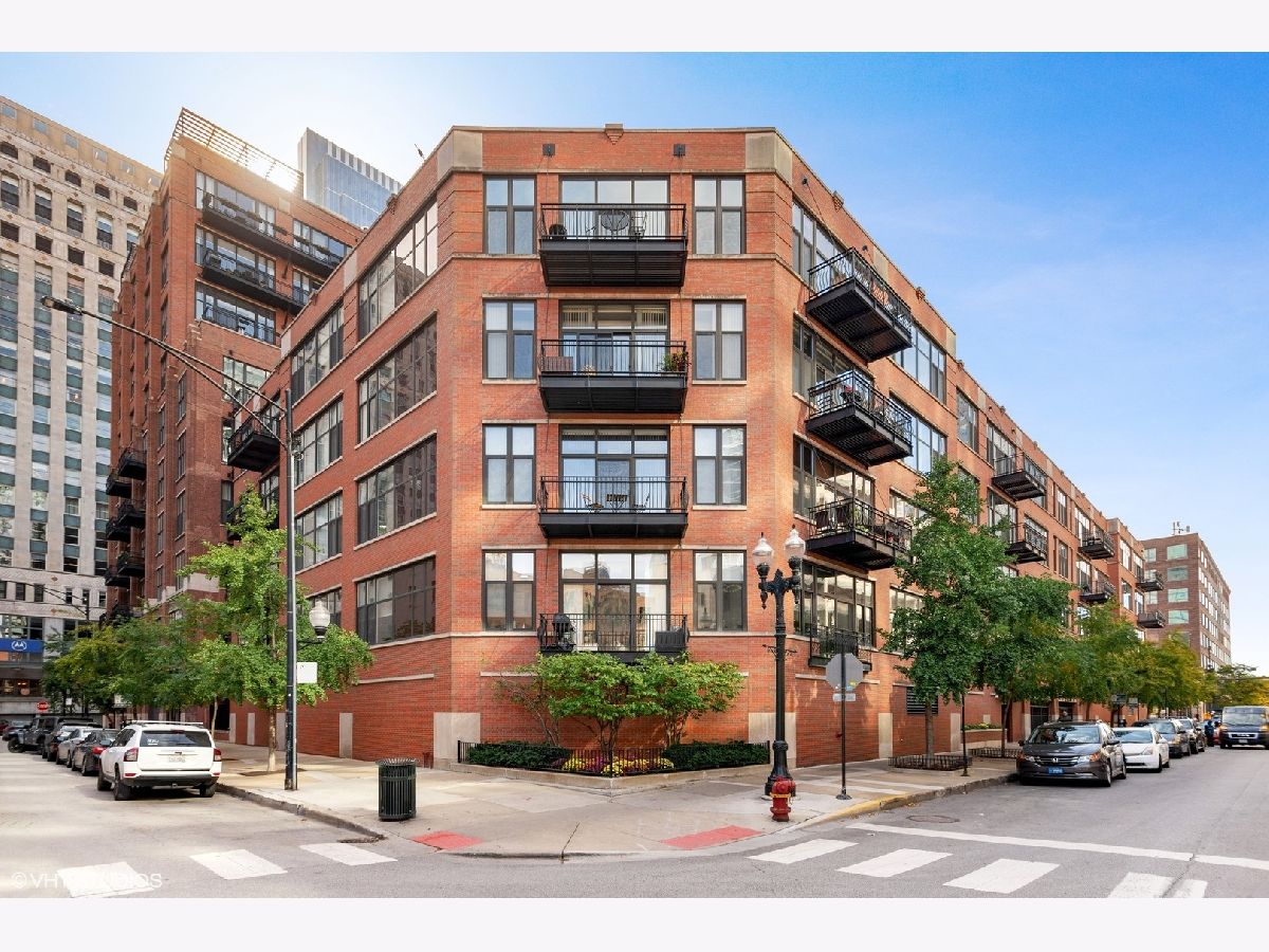Condominiums Rented Union Square Lofts Chicago Illinois, 333 Hubbard