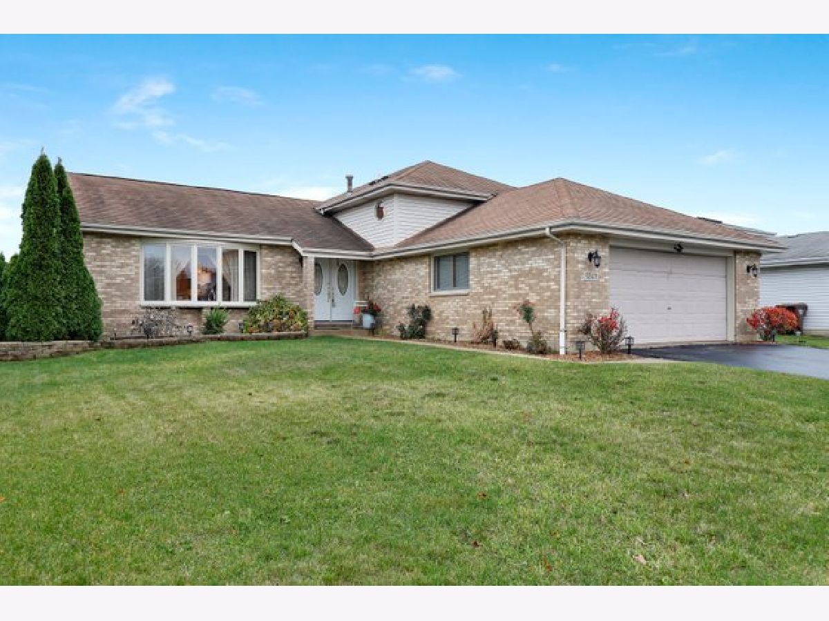 Homes & Townhomes Sold Greenfield Richton Park Illinois, 5243 Crosswind