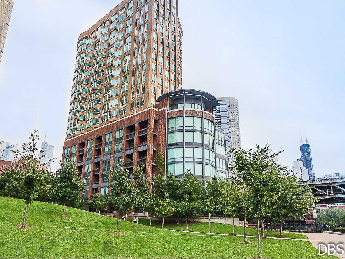 Condominiums Rented Park Place Chicago Illinois, 600 Kingsbury