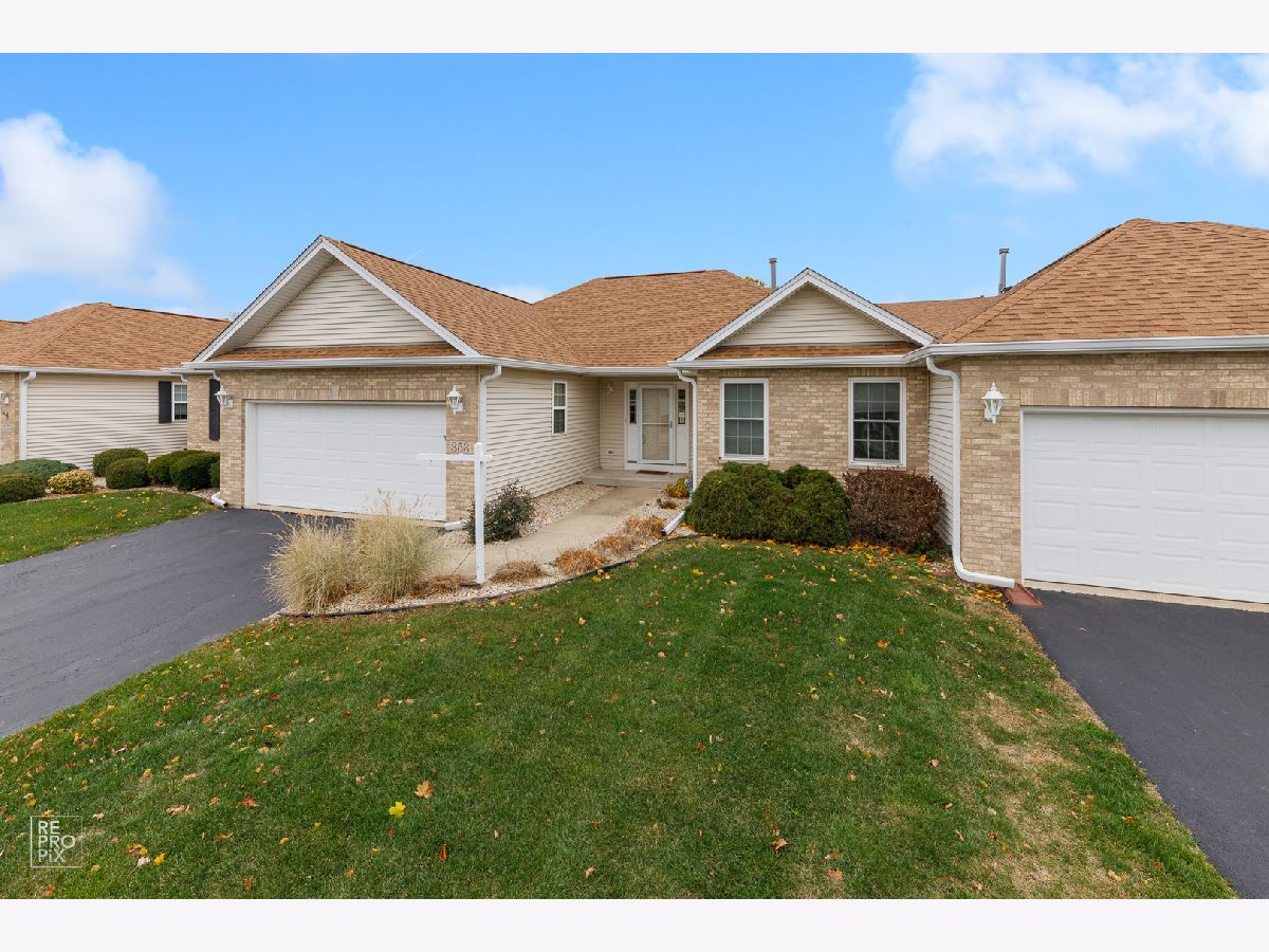 Townhomes Sold Prairie Garden Yorkville Illinois, 353 Garden