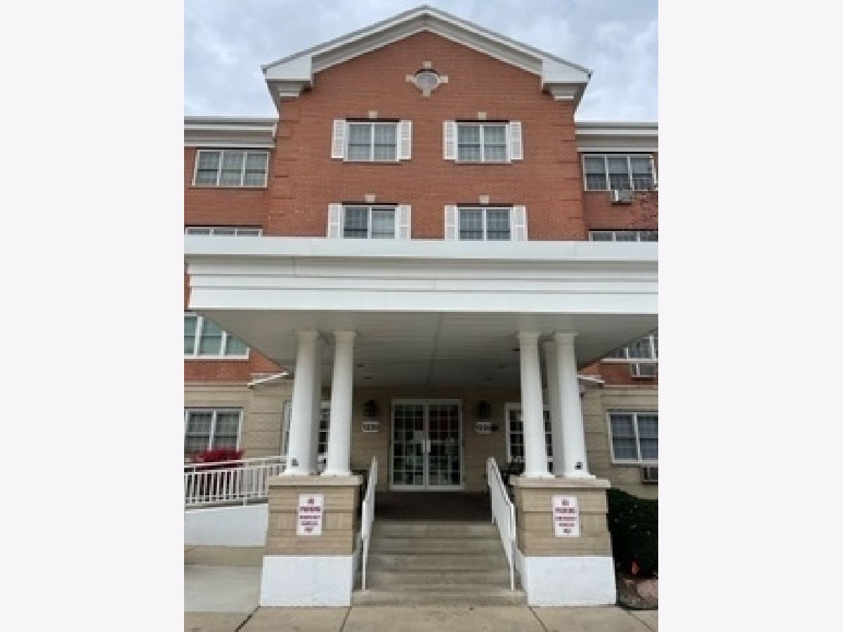 Condos & Townhomes Sold Depot Square Glenview Illinois, 1220 Depot