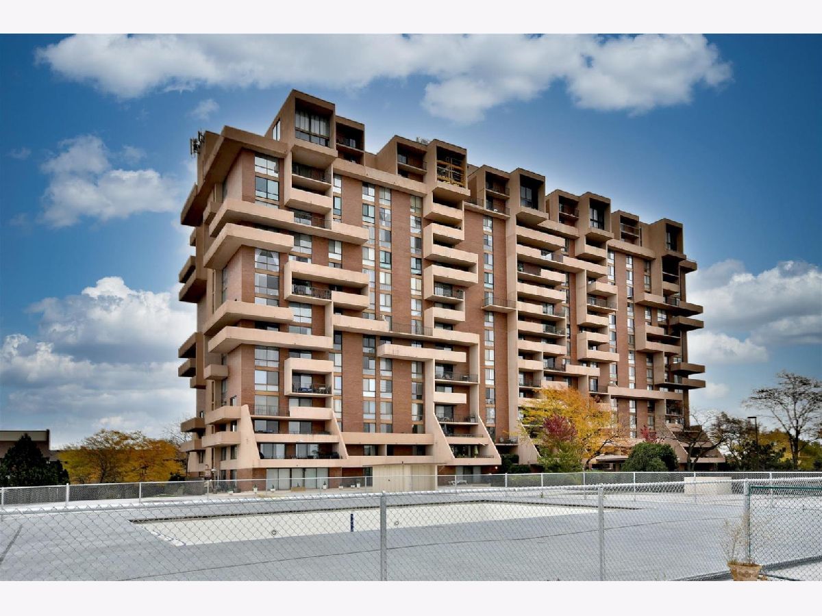 Condos & Townhomes Sold Brookwood Towers Wood Dale Illinois, 465 Dominion