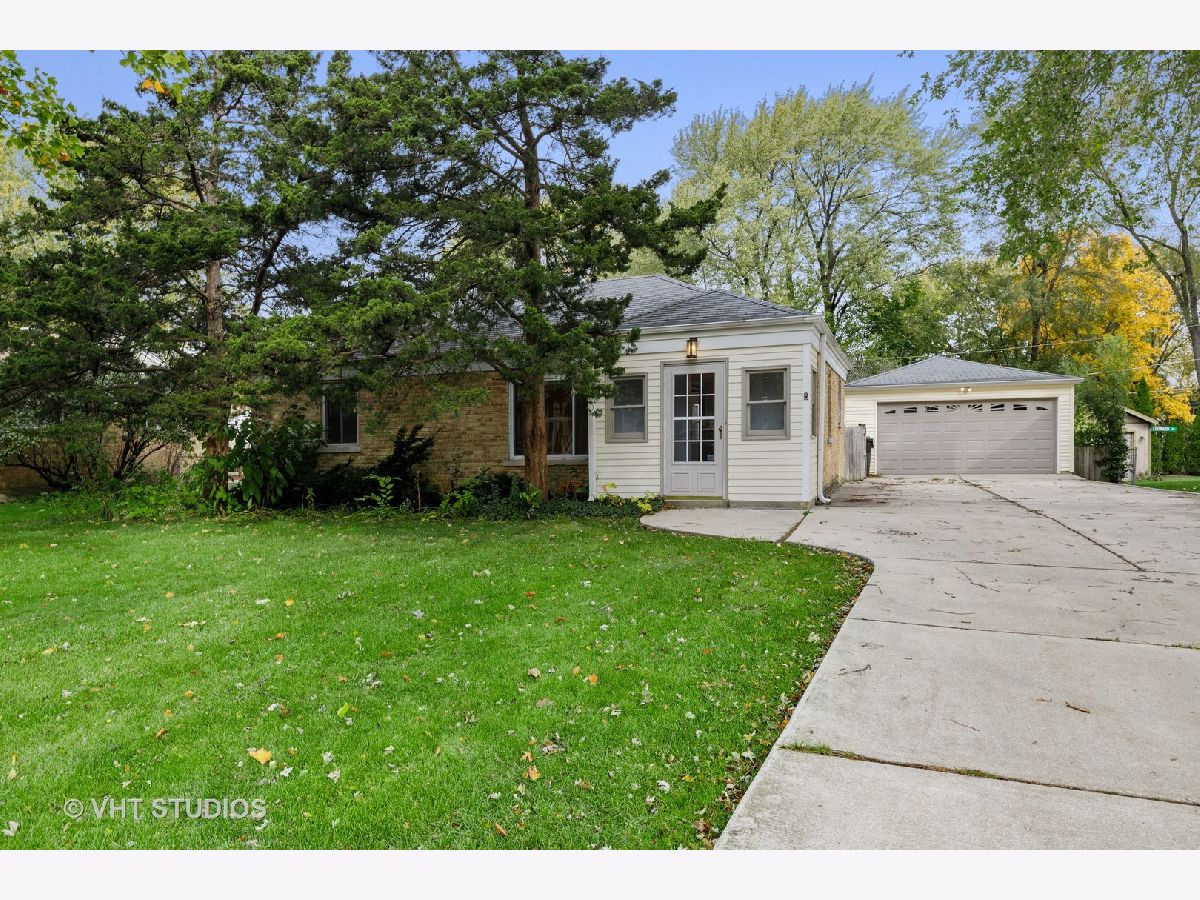 Homes Rented Prospect Meadows Mount Prospect Illinois, 408 Larkdale