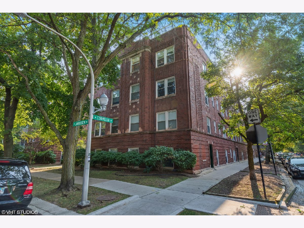 Condominiums Sold Janssen Court Chicago Illinois, 3456 Janssen